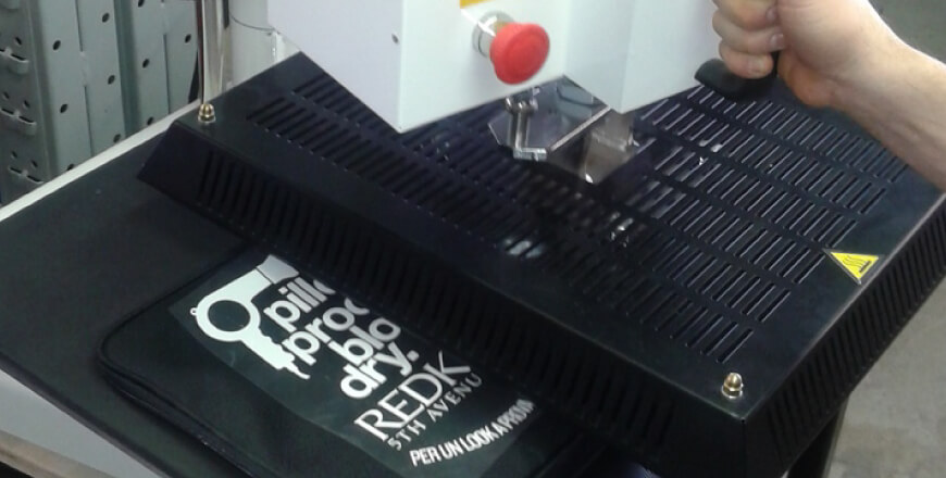 Personalisation: impression du logo Personalisation: impression du logo sur la valise make-up