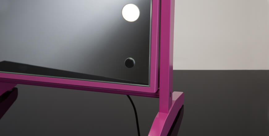 Cadre et base miroir de maquillage avec 6 lumières mod. LTV full mirror Cadre et base miroir de maquillage avec 6 lumières mod. LTV full mirror