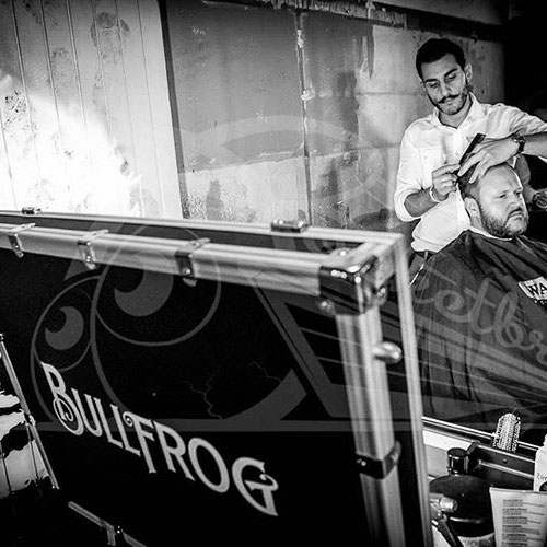 station de barbier/coiffeur personnalisée Bullfrog