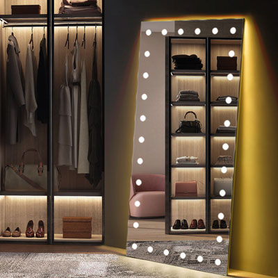 grand miroir avec lumières pour dressing
